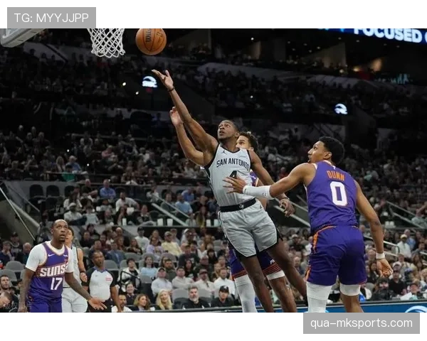 保罗·皮尔斯在关键时刻高效突破拉开对马刺防线差距